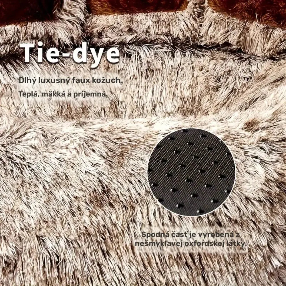 Plyšový pelech v tvare labky